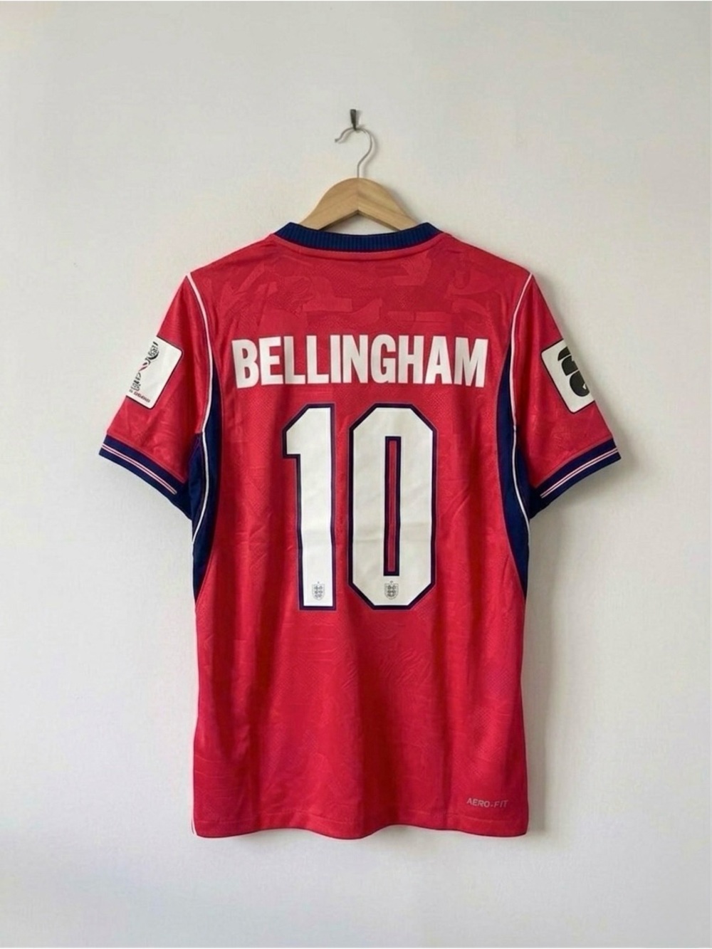 Bellingham #10 England  Away Jersey 2026 Fan Version Size Medium
